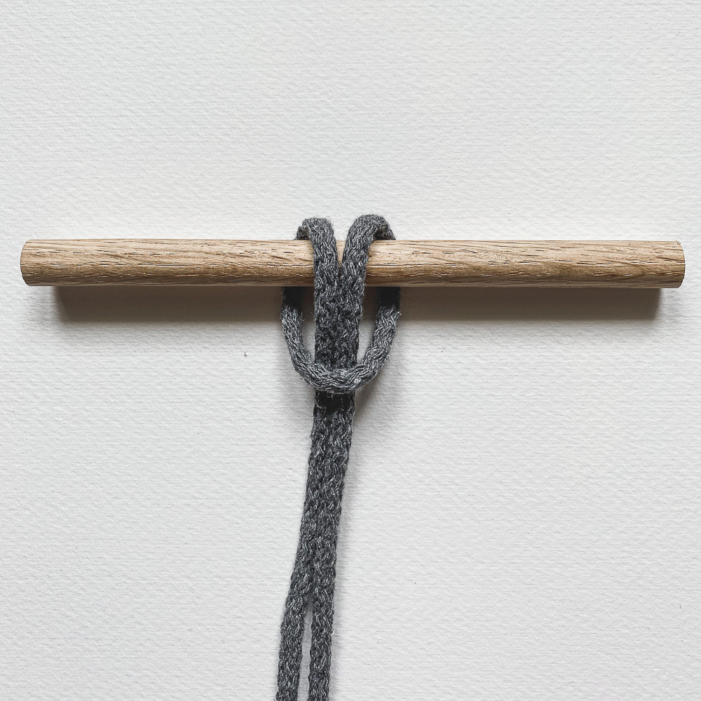 Lark’s head knot Macrame Makers Club