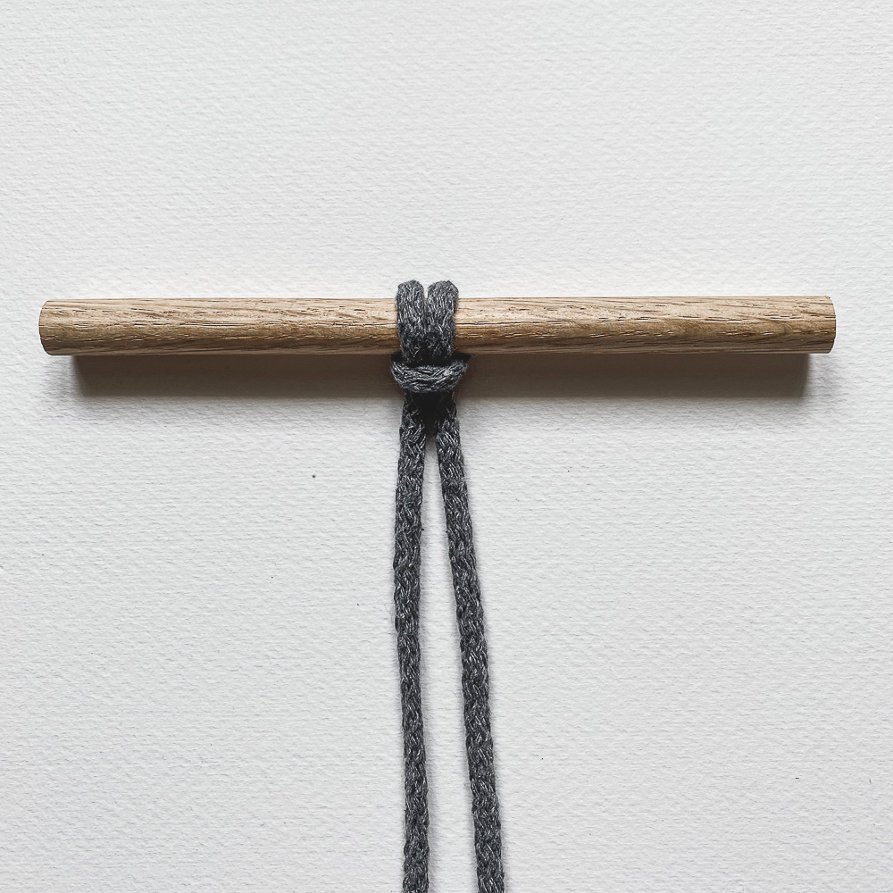 Lark’s head knot Macrame Makers Club