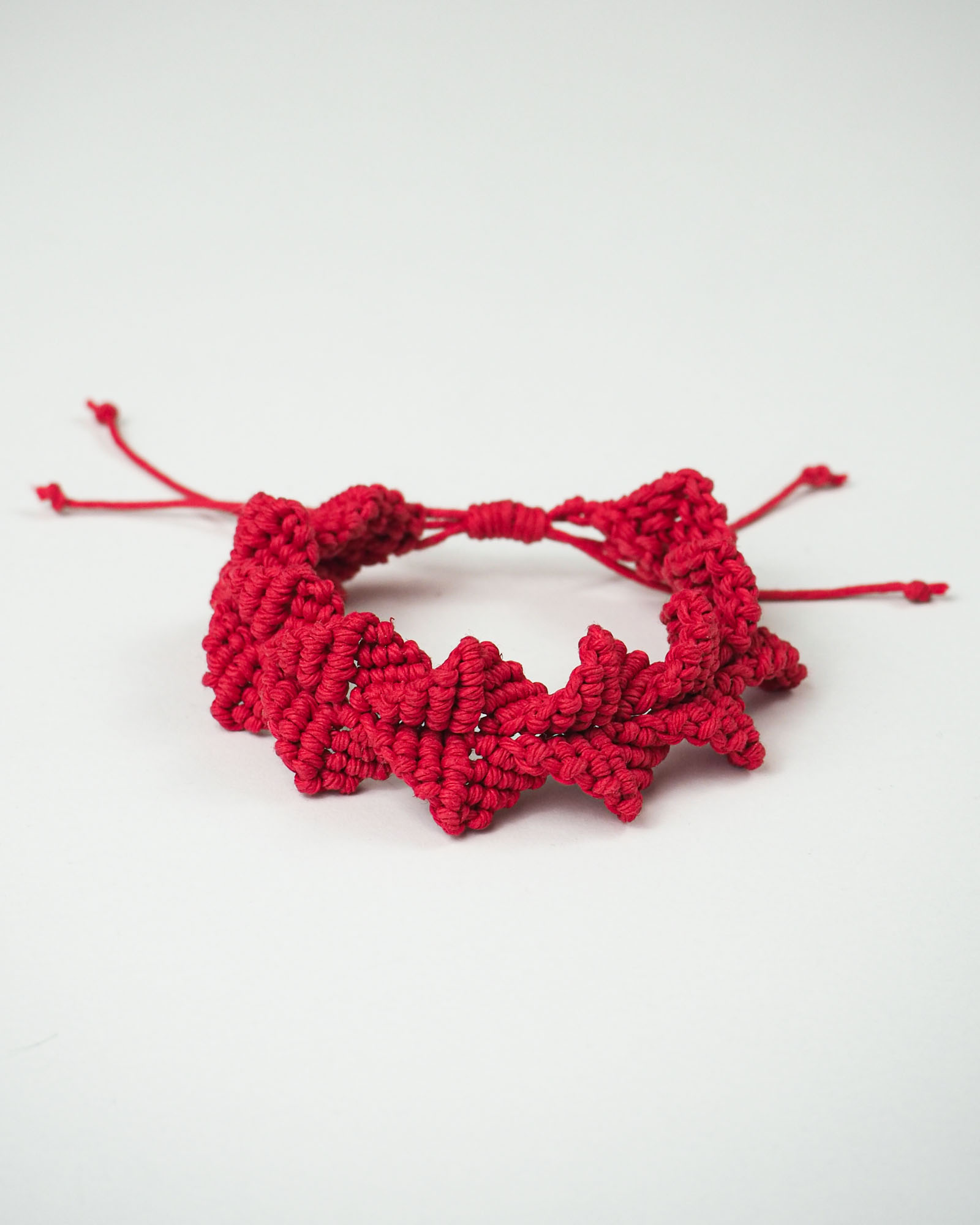 Macrame bracelet tutorial